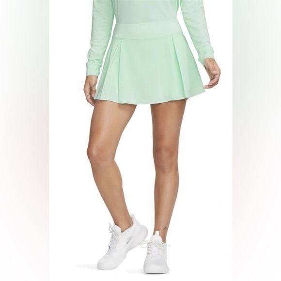 NIKE Club Tennis Skirt Mint Foam L NWT - Picture 1 of 3